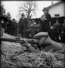 Historical shooting match in Küssnacht, 1945