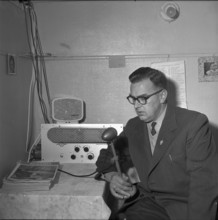 Lenzburg prisoners shall be provided with radio connection. All of the cells get either earphones