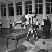 Gymnastics, infantry recruit training, Losone 1956