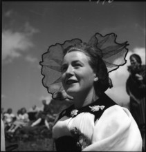 Women at the Gasternpredigt, sermon in the Gastern valley, 1941