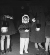 Räbeliechtli procession in Wollishofen 1955