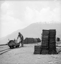 Transportation of slate in the slate mine Termen, Valais; 1946