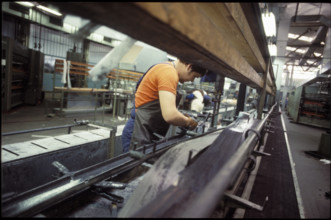 Manufacturing Elan skis in Yugoslavia, 1980