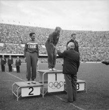 Olympic Games Helsinki 1952: 2nd Mimoun, 1st Zatopek, 3rd Schade; 5000m