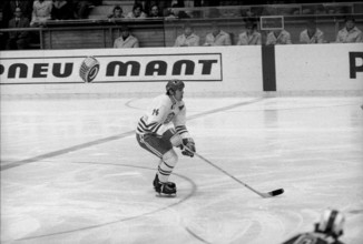 WC in Switzerland 1971: Czechoslovakia - USA; Vaclav Nedomansky