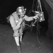 Rescue operation to save the Hölloch grottos explorers, 1952