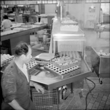 Dishwashing plant, catering at Zurich-Kloten airport 1961