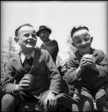 Pupils having a picnic, 1945