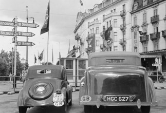 Rolls Royce and Topolino, 1946