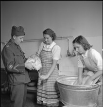 Women during World War 2; school for women's work; 1939