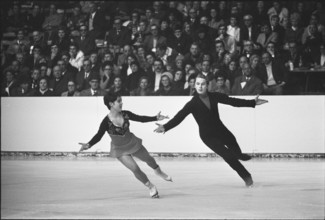 EC in Zurich 1971: European champions Irina Rodnina - Alexei Ulanov