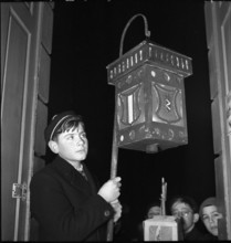 Children with paper lanterns