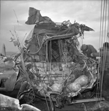 After WW 2: recovery of a US bomber, train 1952