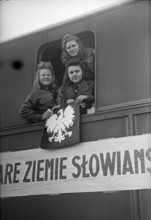departure; Polish internees leave Switzerland in 1945