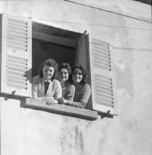 Weavers at the window, Weaving mill Grono 1957