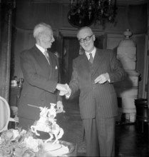 Federal president Rubattel, Henri Guisan at his 80th birthday, Berne 1954