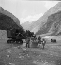Building site Mauvoisin power station 1953