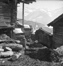 Wooden houses in the Valais village Albinen; 1941