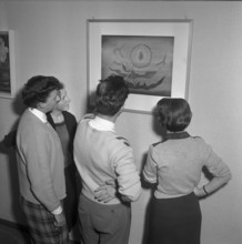 Arts lessons in a business school, 1951