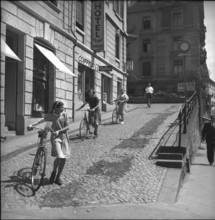 Bike riding test in Zurich, 1953