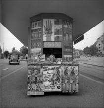 Azed newsstand: advertising for Das Beste, 1948