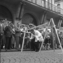 Candidate must go through an obstacle underneath