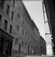 Geneva: Maison Turrettini; 1946