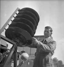 Swiss donation: craftsmen for Luxembourg, 1945
