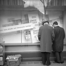 Shop window Ringier publisher: Schweizer Illustrierte, NZZ, 1965