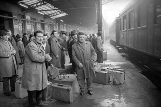 SBB provides special trains for the guest workers: until the 31st of December 727 extra trains will