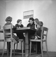 Hungarian children playing at Hasenberg 1956