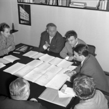 Meeting to discuss the plans of the new youth center which will be built on the grounds of the old