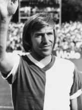 Günter Netzer, GC, waving to supporters, fans