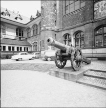 Cannon at the inner courtyard of the national museum, Zurich 1961