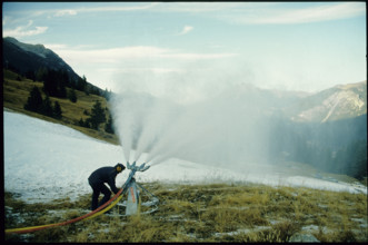 Snow cannon in action, 1983