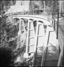 New bridge of MOB near Sendy-Sollard 1945
