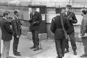 Student riots in Paris 1968: Policemen and passers-by