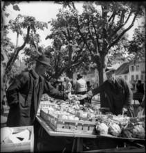 On the Market in Bulle, 1946