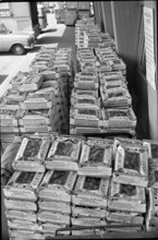 Romanian tomatoes, freight at Zurich-Kloten Airport 1966