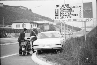 Police patrol in the canton of Valais, 1971