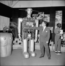 Robot at the Comptoir, Yverdon 1961