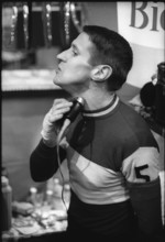 The Zurich Six Days 1966: Peter Post shaving