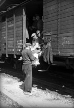 Transport of Austrian war prisoners through Switzerland.