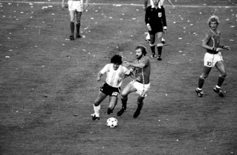 Football WC 1982: Belgium - Argentina; Maradona