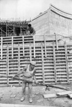 Guest workers on a construction site, 1973