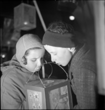 Children with paper lanterns
