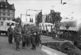 Transfer of a German medical unit; 1945