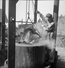 Recycling of used car parts; 1941