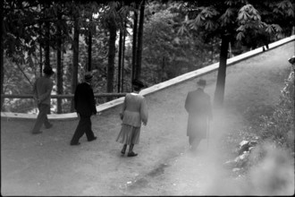 Marshal Pétain's journey through Switzerland; 1945