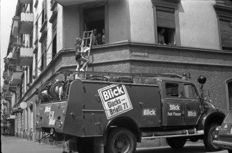 Fire engine at Glücksbriefli winner Ernst Uetz 1971
